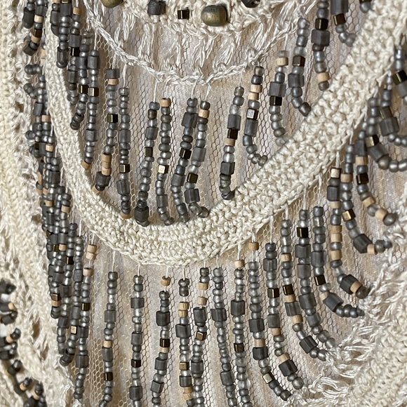 Elegant Embellished White Tank Top - Picture 5 of 8